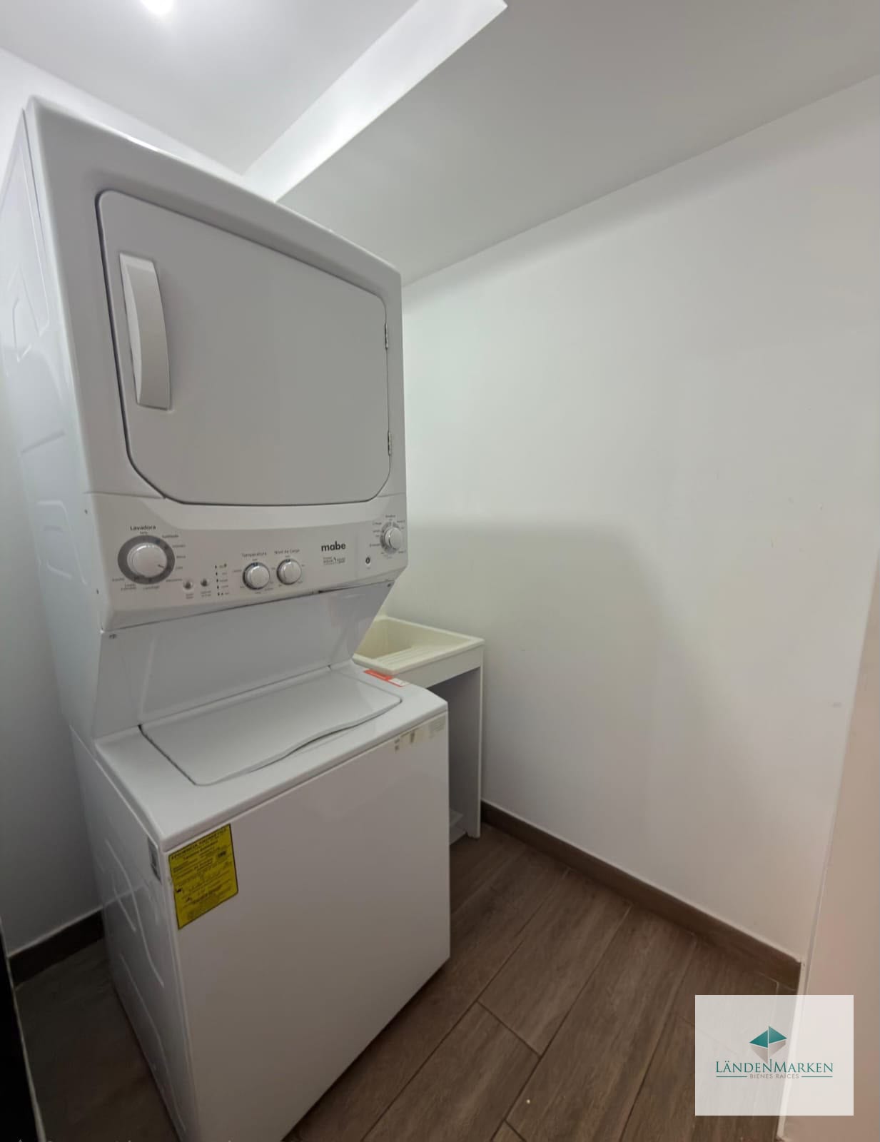Alquiler de Moderno Apartamento en Zona 11 — Apartamento en Alquiler en Torre Once, Zona 11, Guatemala, Ciudad — foto 6 de 10