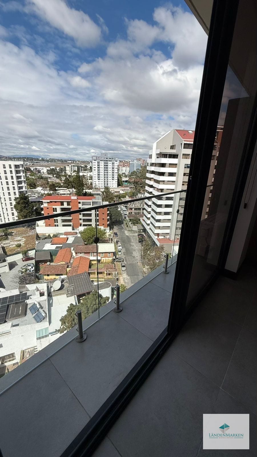 Alquiler de Moderno Apartamento Amueblado y Equipado en Zona 13 — Apartamento en Alquiler en Zona 13, Guatemala, Ciudad — foto 13 de 13