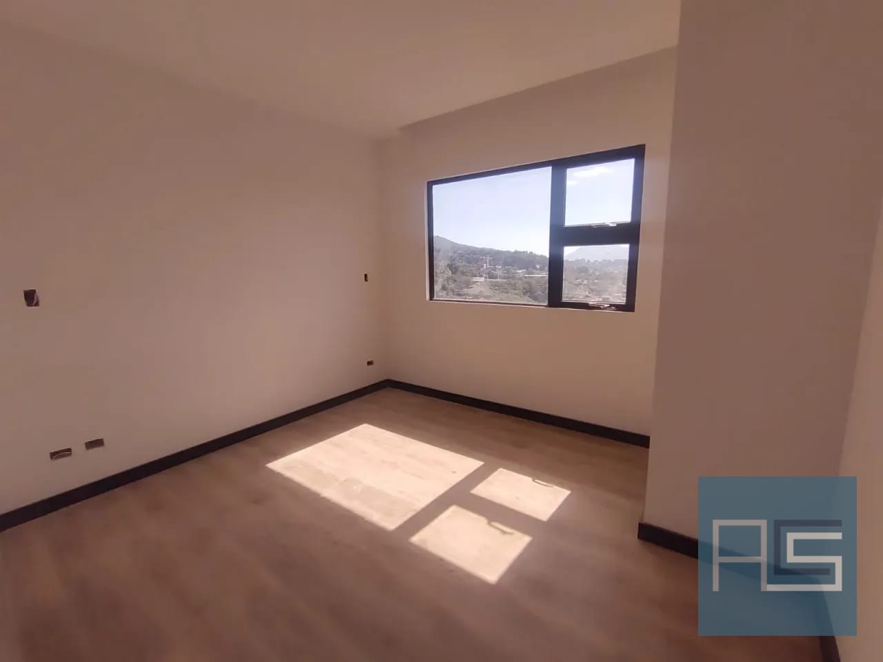 Moderno Apto en nivel alto para estrenar de 3 habitaciones con dorm de servicio y bodega en Vista Hermosa II, zona 15 — Apartamento en Venta en Arles, Zona 15, Guatemala, Ciudad — foto 4 de 16