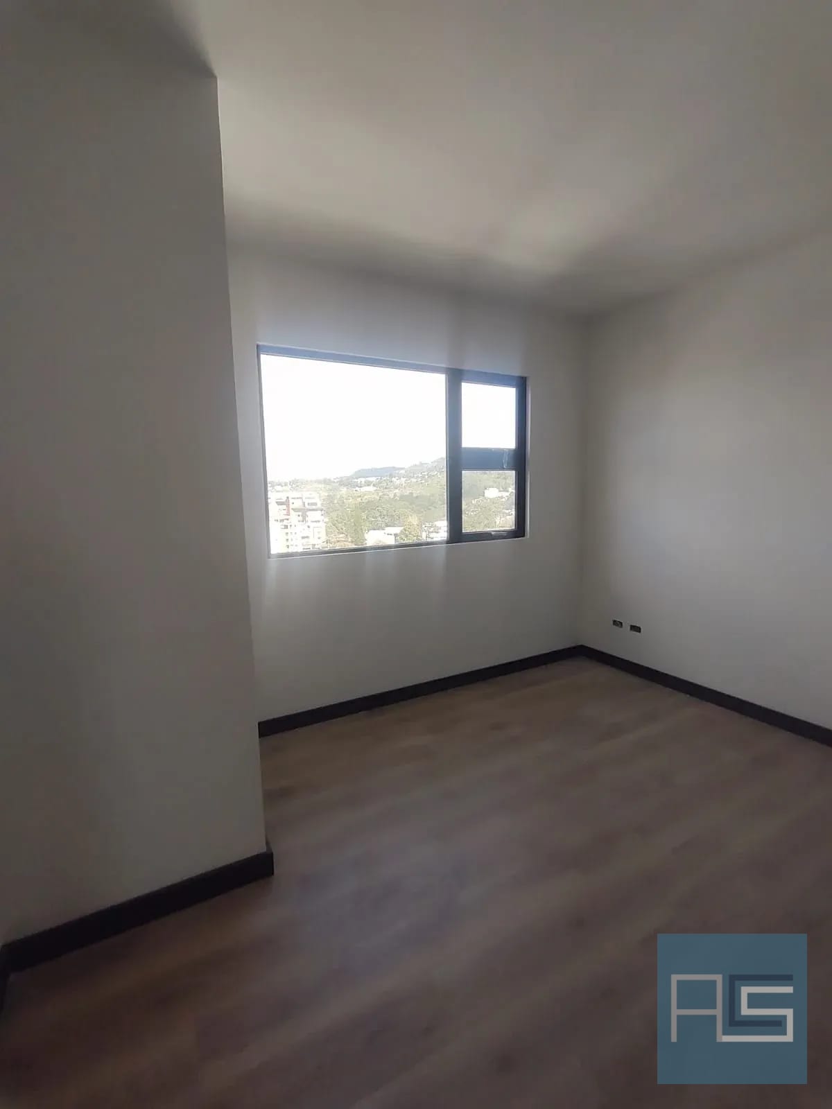 Moderno Apto en nivel alto para estrenar de 3 habitaciones con dorm de servicio y bodega en Vista Hermosa II, zona 15 — Apartamento en Venta en Arles, Zona 15, Guatemala, Ciudad — foto 5 de 16