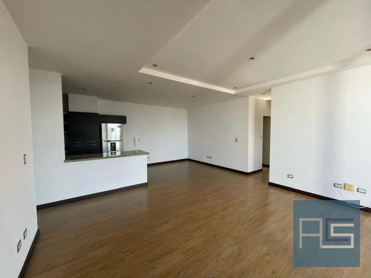 Apto amplio muy iluminado de 2 habitaciones con balcones en venta ZONA 15, VH II — Apartamento en Venta en Torre Verde, Zona 15, Guatemala, Ciudad — foto 2 de 17