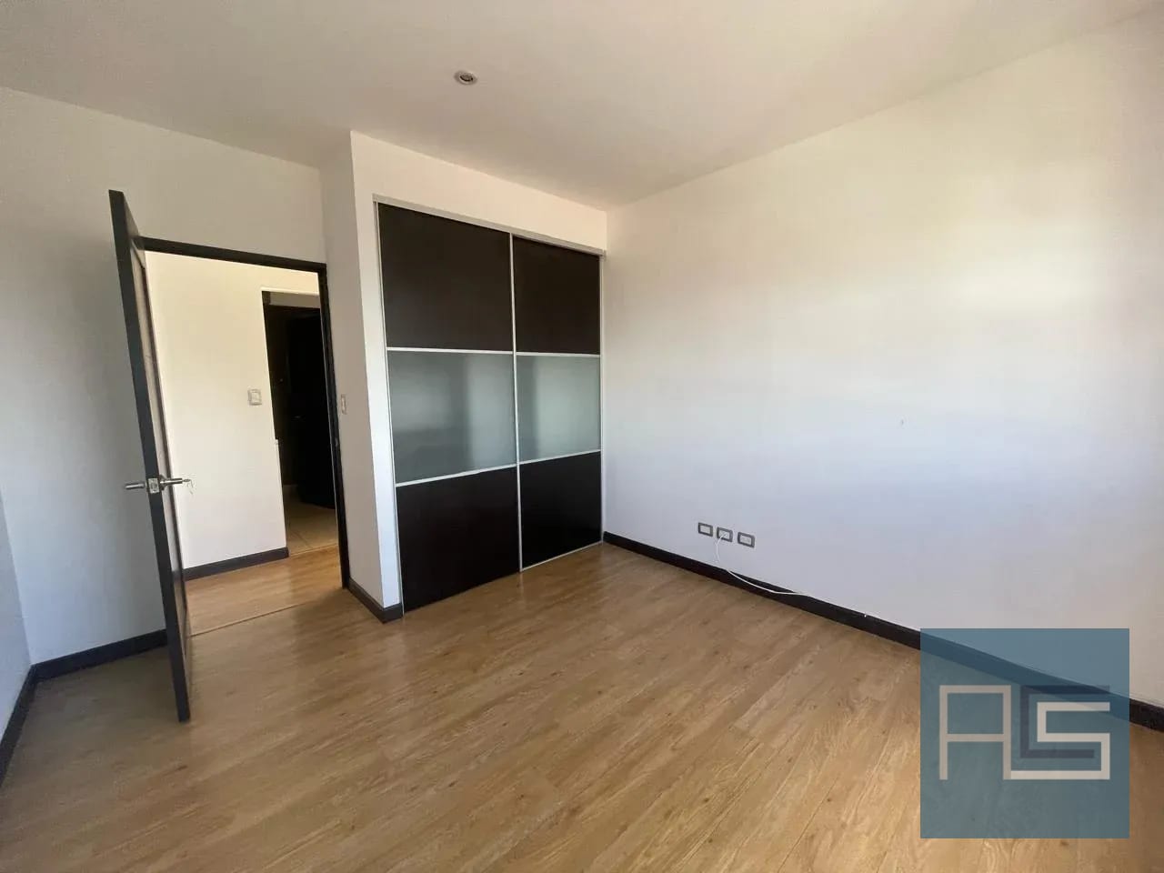 Apto amplio muy iluminado de 2 habitaciones con balcones en venta ZONA 15, VH II — Apartamento en Venta en Torre Verde, Zona 15, Guatemala, Ciudad — foto 12 de 17