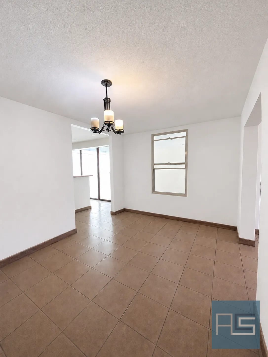 Hermosa Casa en Venta - San Agustín, El Naranjo Zona 4 de Mixco — Casa en Venta en Condado Naranjo, Zona 4 Mixco, Guatemala, Ciudad — foto 3 de 17