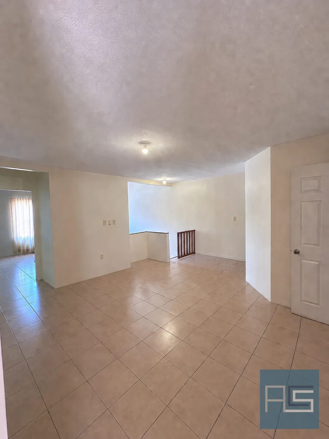 Hermosa Casa en Venta - San Agustín, El Naranjo Zona 4 de Mixco — Casa en Venta en Condado Naranjo, Zona 4 Mixco, Guatemala, Ciudad — foto 7 de 17