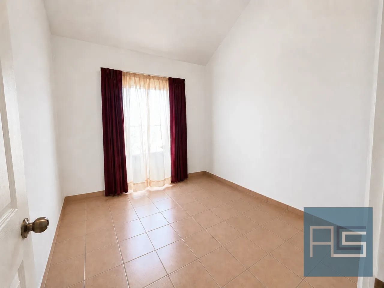 Hermosa Casa en Venta - San Agustín, El Naranjo Zona 4 de Mixco — Casa en Venta en Condado Naranjo, Zona 4 Mixco, Guatemala, Ciudad — foto 14 de 17