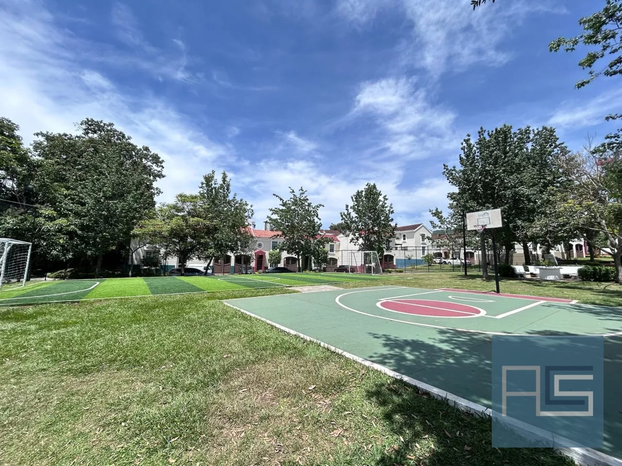 Hermosa Casa en Venta - San Agustín, El Naranjo Zona 4 de Mixco — Casa en Venta en Condado Naranjo, Zona 4 Mixco, Guatemala, Ciudad — foto 17 de 17