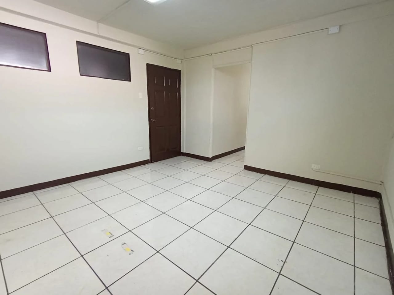 🏢 OFICINA EN RENTA - ZONA 10 — Oficina en Alquiler en Zona 10, Guatemala, Ciudad — foto 2 de 7