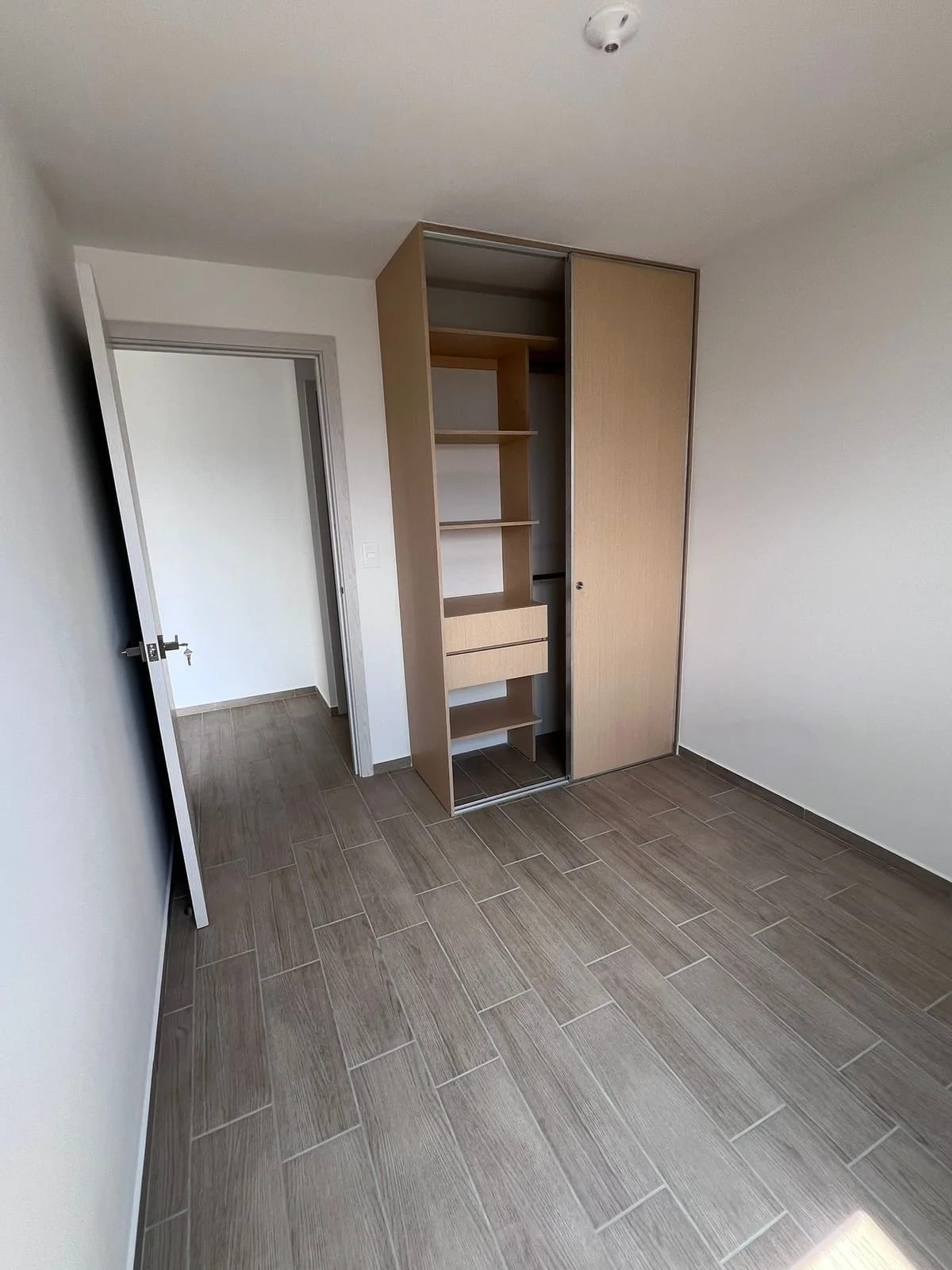 VENTA/RENTA APARTAMENTO ZONA 12 — Apartamento en Venta en Andares Doce, Zona 12, Guatemala, Ciudad — foto 6 de 9