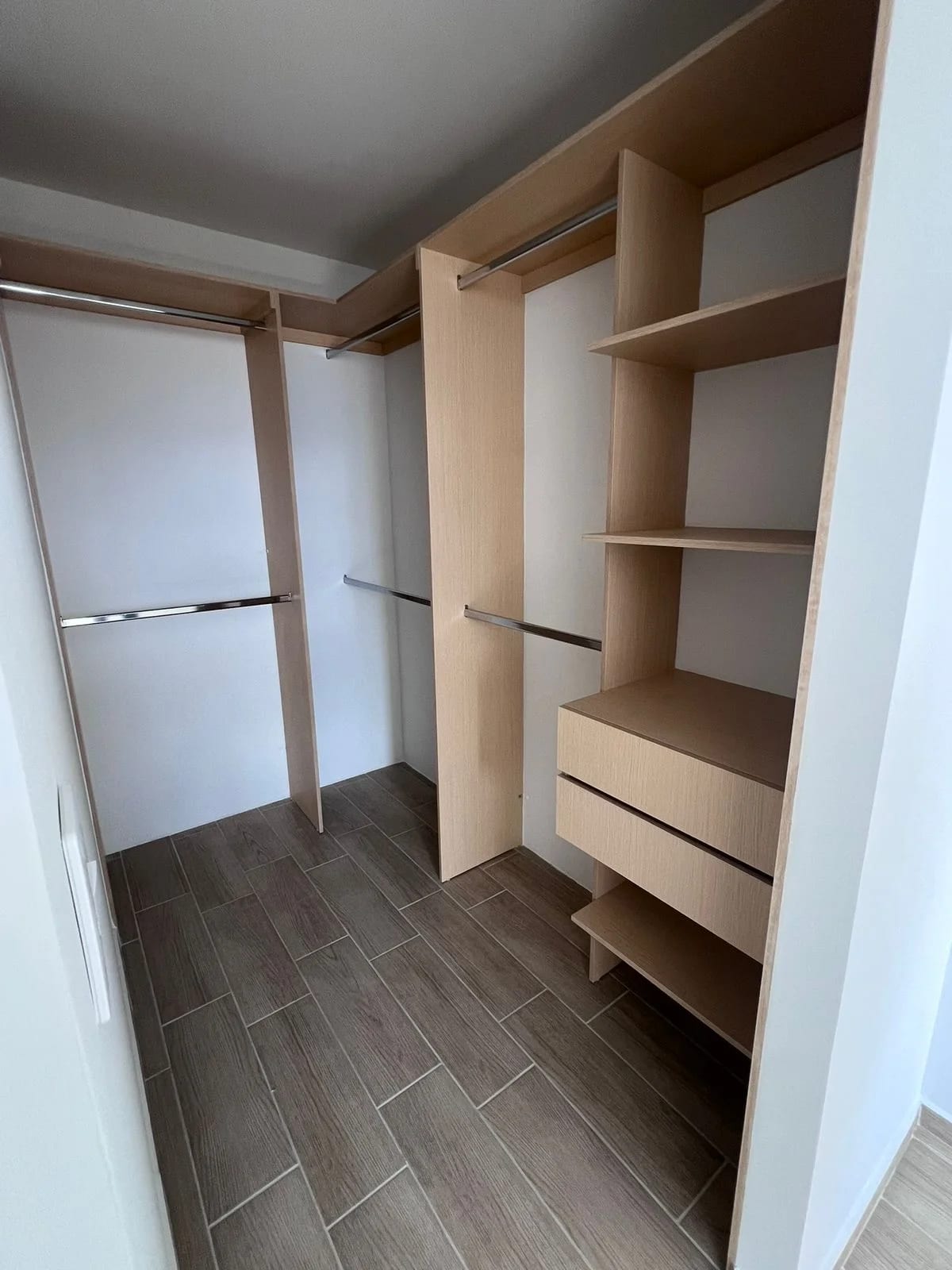 APARTAMENTO EN RENTA ZONA 12 — Apartamento en Alquiler en Andares Doce, Zona 12, Guatemala, Ciudad — foto 4 de 9