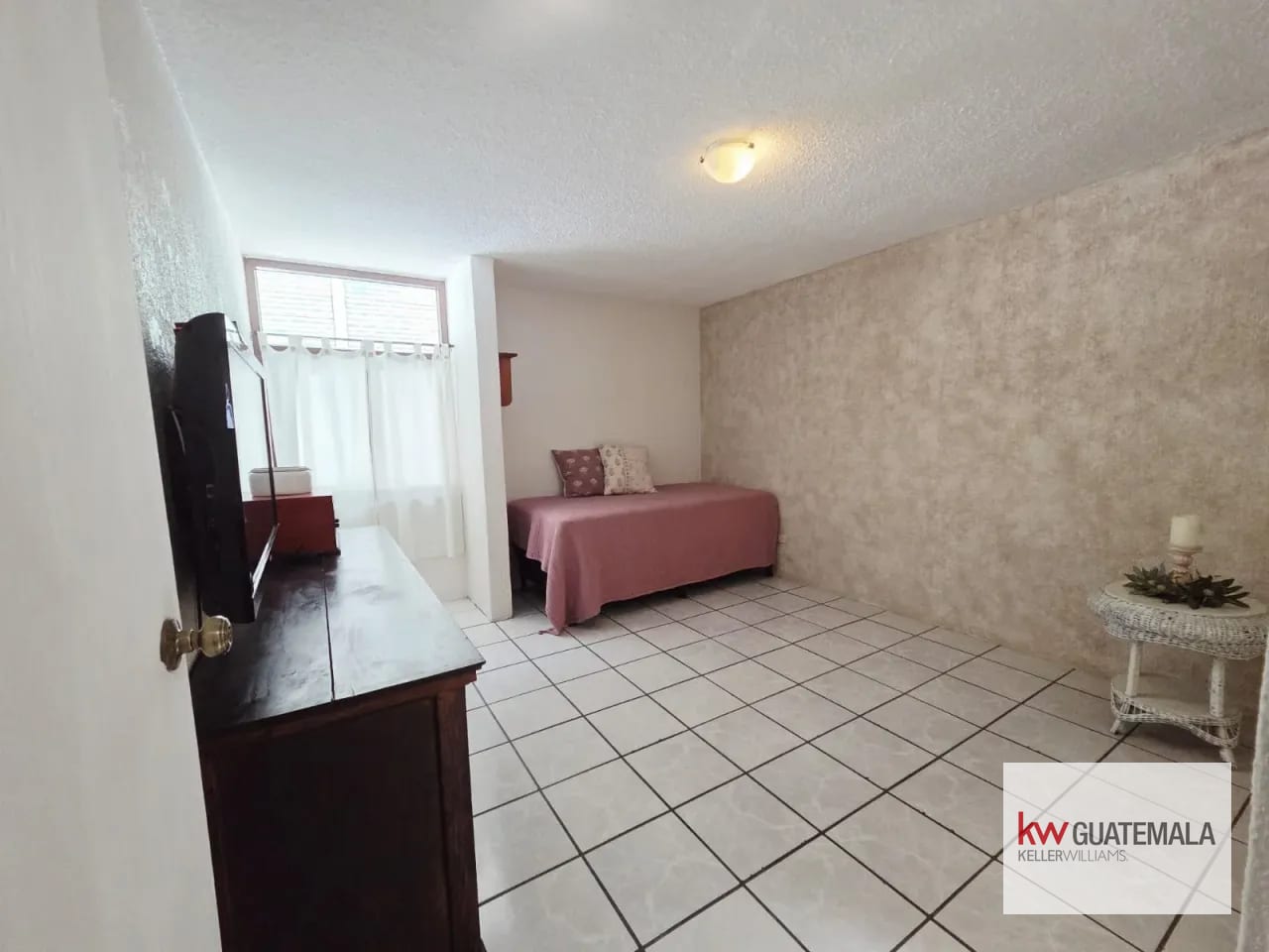 VENTA DE CASA EN RESIDENCIAL SUIZA 3 EL ENCINAL — Casa en Venta en El Encinal, Zona 7 Mixco, Guatemala, Ciudad — foto 10 de 15
