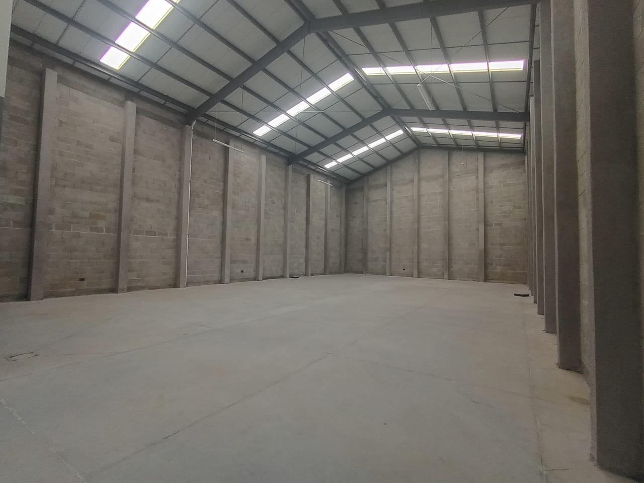 Ofibodega B en Renta Chimaltenango desde 377.10 m² — Bodega / Ofibodega en Alquiler en San Andrés Itzapa, Chimaltenango — foto 2 de 4