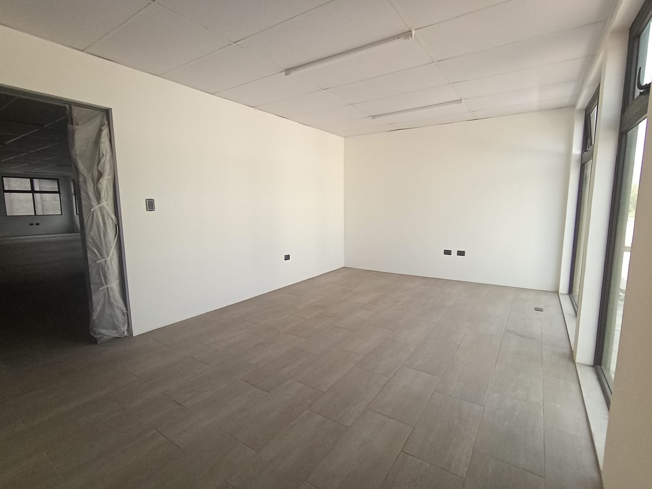 Renta de Ofibodega tipo A - desde 420.88 m² en Chimaltenango — Bodega / Ofibodega en Alquiler en San Andrés Itzapa, Chimaltenango — foto 3 de 6