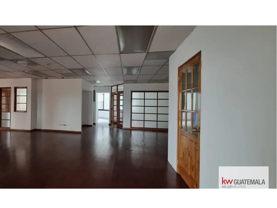 RENTA DE OFICINA EN ZONA 10 — Oficina en Alquiler en Zona Viva, Zona 10, Guatemala, Ciudad — foto 6 de 14