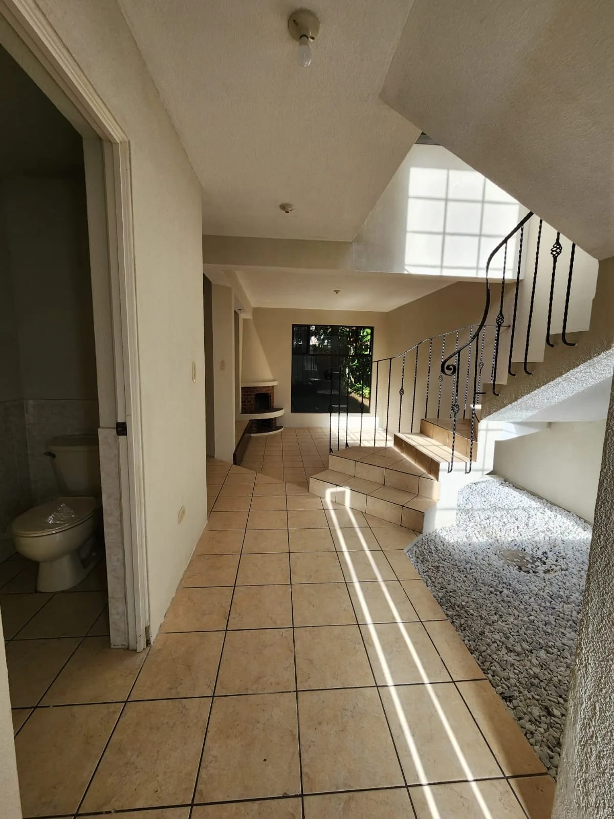 casa en venta en caes km. 19.5 — Casa en Venta en Carretera a El Salvador, Guatemala, Ciudad — foto 8 de 13