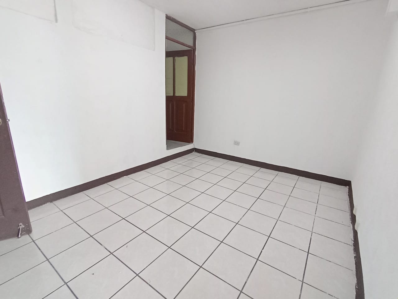 Oficina en renta en zona 10 — Oficina en Alquiler en Zona 10, Guatemala, Ciudad — foto 6 de 6