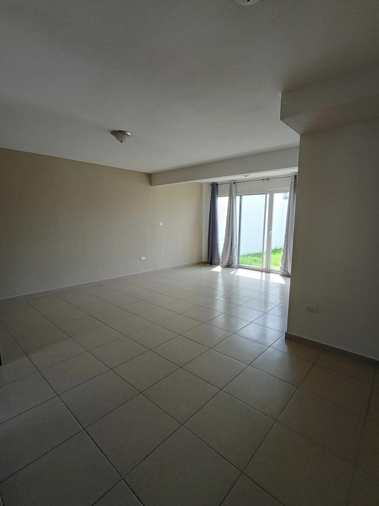 Casa en renta en condominio Alamedas de Santo Domingo, Fraijanes — Casa en Alquiler en Alamedas de Santo Domingo, Carretera a El Salvador, Guatemala, Ciudad — foto 5 de 17
