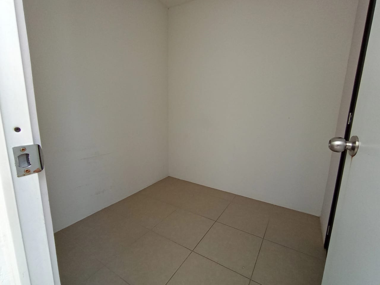 Casa en renta en condominio Alamedas de Santo Domingo, Fraijanes — Casa en Alquiler en Alamedas de Santo Domingo, Carretera a El Salvador, Guatemala, Ciudad — foto 10 de 17