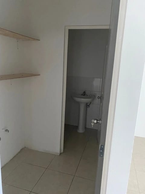 Venta / Alquiler Oficina Zona Pradera Zona 10 — Oficina en Venta en Zona Pradera, Zona 10, Guatemala, Ciudad — foto 7 de 9