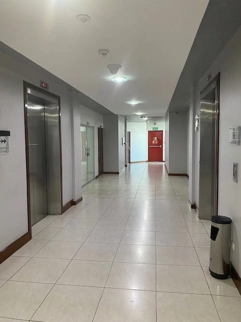 Venta / Alquiler Oficina Zona Pradera Zona 10 — Oficina en Venta en Zona Pradera, Zona 10, Guatemala, Ciudad — foto 1 de 9
