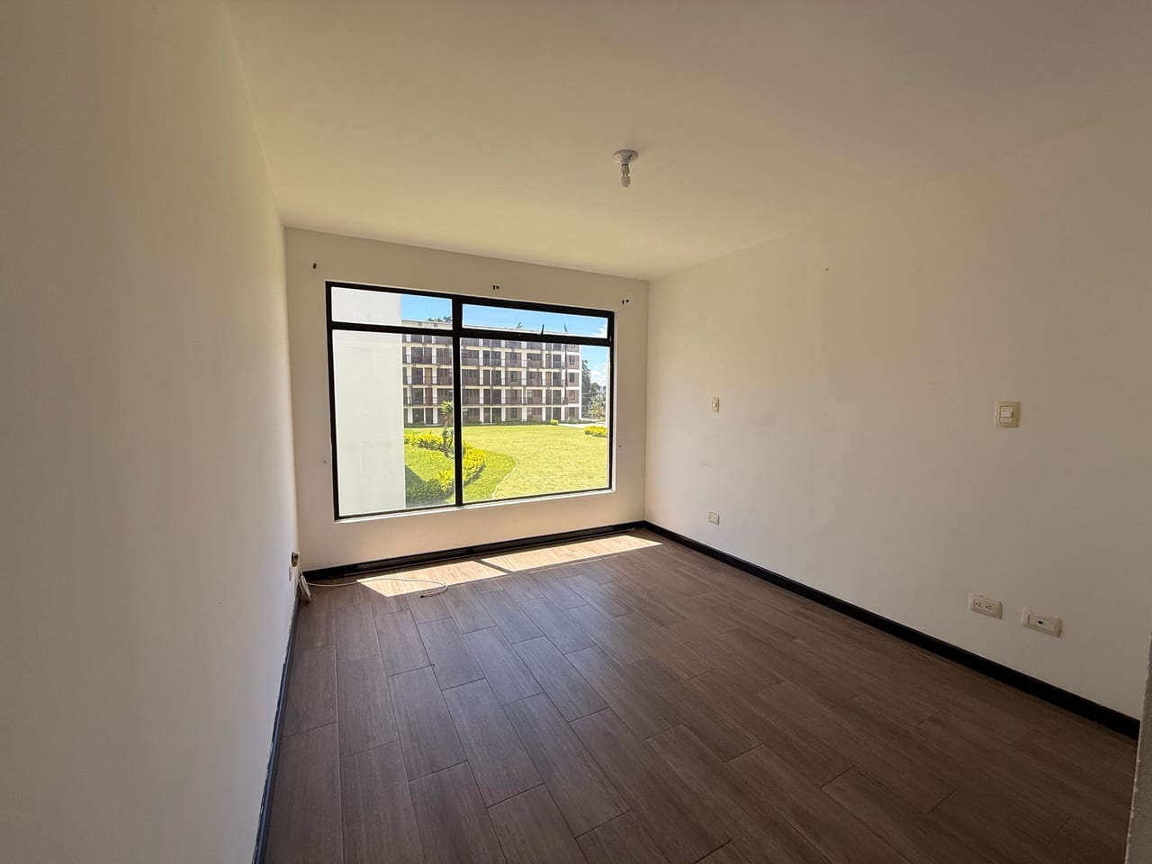 Apartamento en Venta en Zona 7 (ELE La Floresta) — Apartamento en Venta en Zona 7, Guatemala, Ciudad — foto 4 de 12