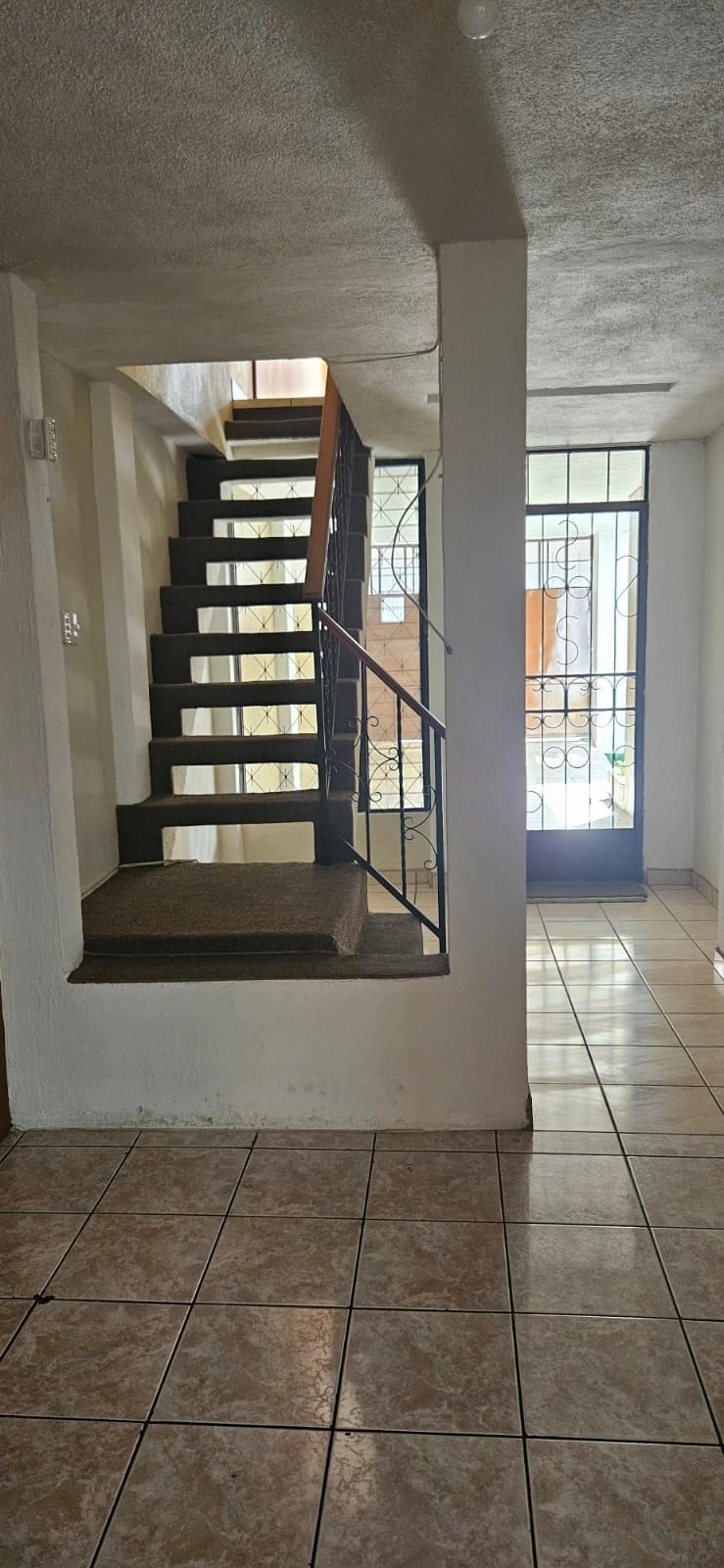 Casa amplia en venta zona 2 de Mixco — Casa en Venta en Zona 2 Mixco, Guatemala, Ciudad — foto 5 de 12