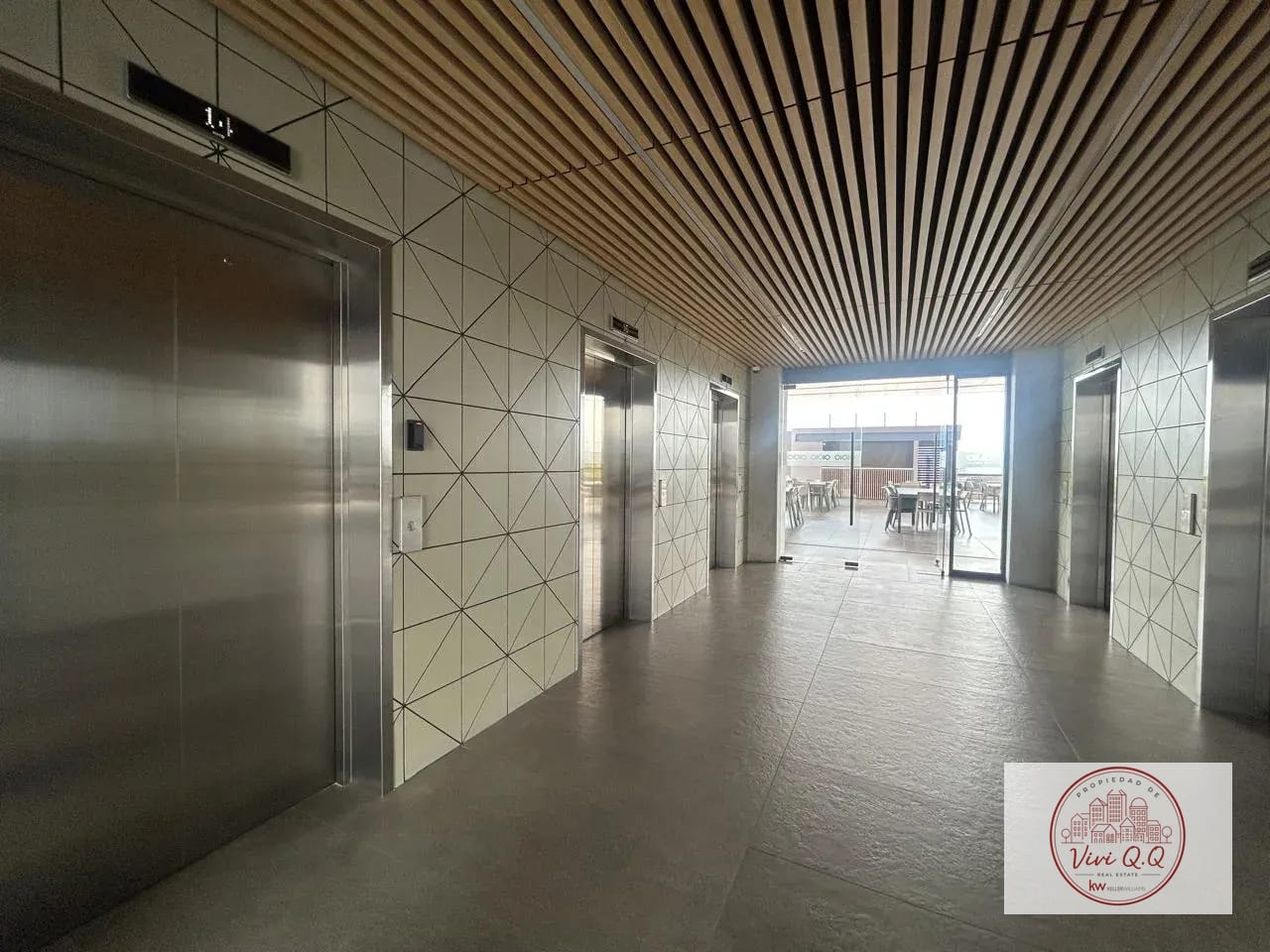 Oficina en Renta Zona 10 — Oficina en Alquiler en Edificio 01010 (Cero Diez Diez), Zona 10, Guatemala, Ciudad — foto 13 de 16