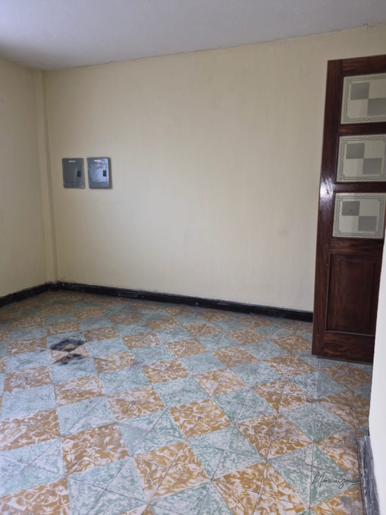 Amplia propiedad comercial en RENTA, zona 11 — Oficina en Alquiler en Zona 11, Guatemala, Ciudad — foto 8 de 15