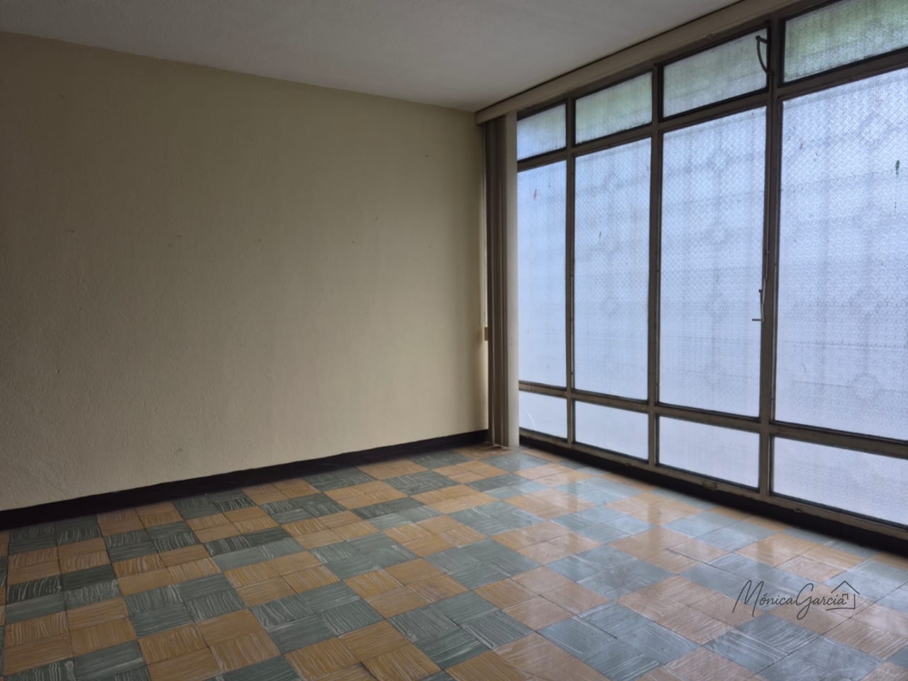 Amplia propiedad comercial en RENTA, zona 11 — Oficina en Alquiler en Zona 11, Guatemala, Ciudad — foto 10 de 15