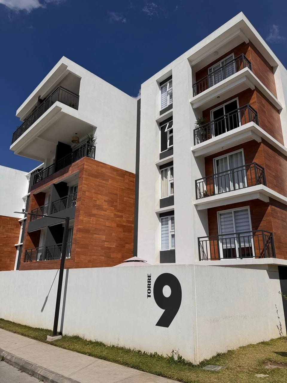 RENTA DE APARTAMENTO AMUEBLADO EN EDIFICIO SENDEROS, ZONA 16 — Apartamento en Alquiler en senderos, Zona 16, Guatemala, Ciudad — foto 16 de 16