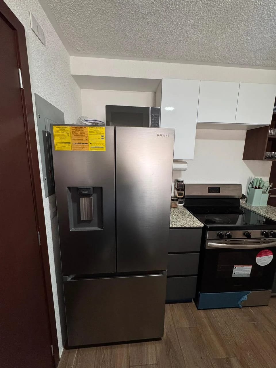 RENTA DE APARTAMENTO AMUEBLADO EN EDIFICIO SENDEROS, ZONA 16 — Apartamento en Alquiler en senderos, Zona 16, Guatemala, Ciudad — foto 4 de 16