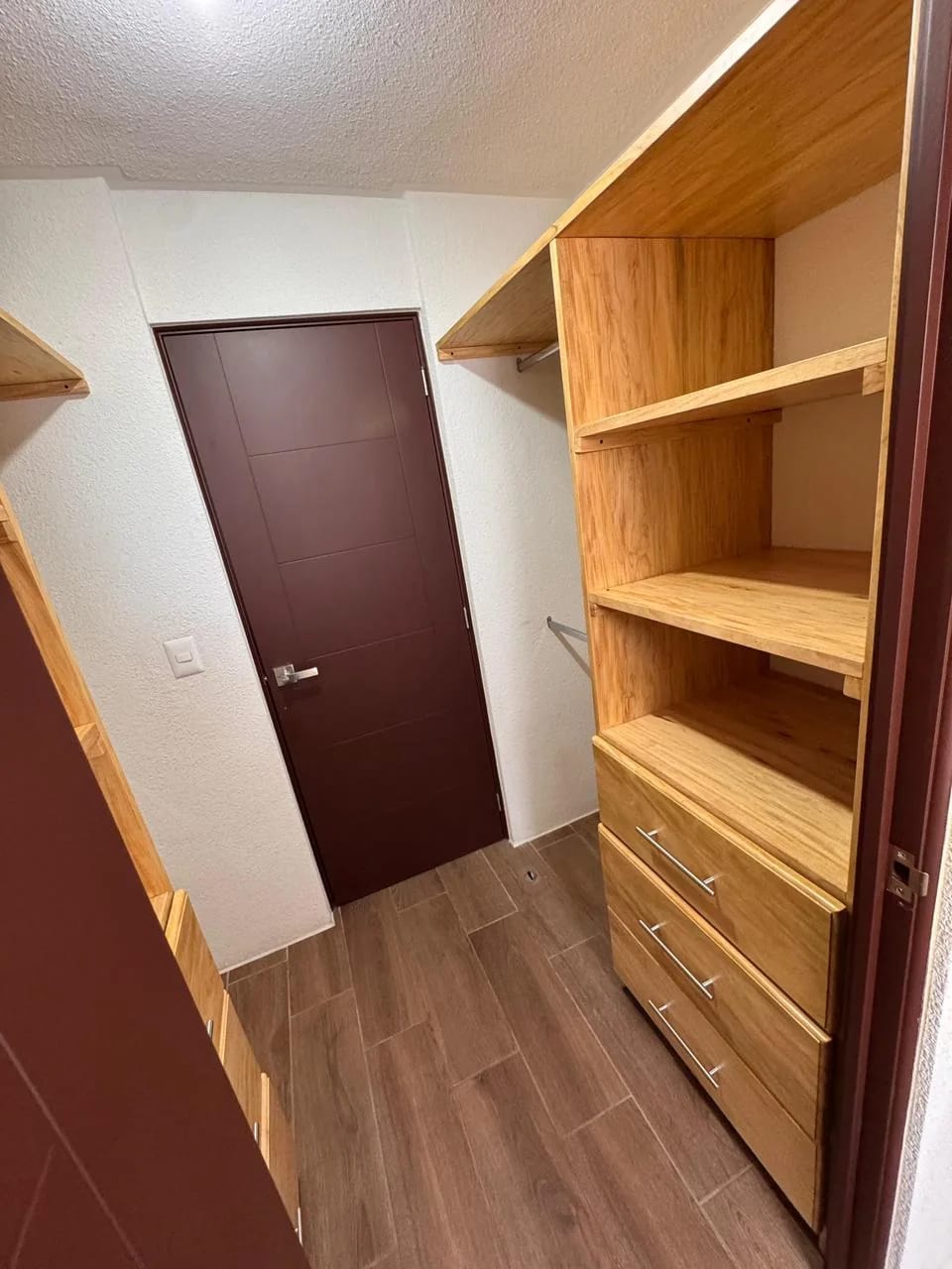 RENTA DE APARTAMENTO AMUEBLADO EN EDIFICIO SENDEROS, ZONA 16 — Apartamento en Alquiler en senderos, Zona 16, Guatemala, Ciudad — foto 13 de 16