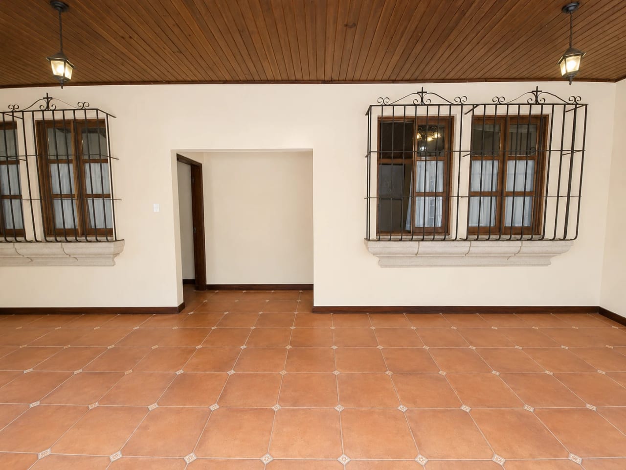 Casa en Venta en Antigua Guatemala — Casa en Venta en Dentro del Casco, Antigua, Sacatepéquez — foto 3 de 17