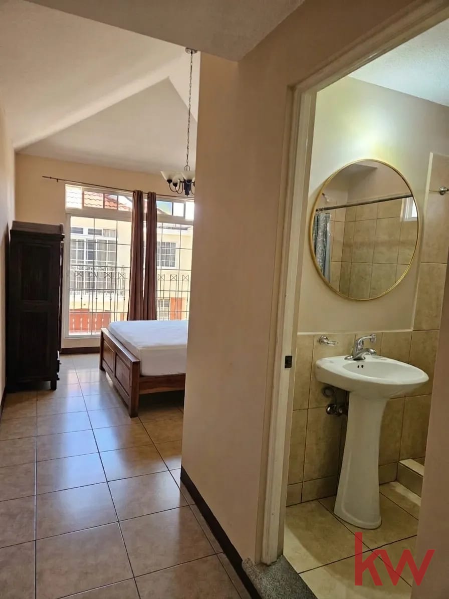 Vistas de la Paz Zona 5 — Casa en Venta en Colonia Santa Ana, Zona 5, Guatemala, Ciudad — foto 5 de 16