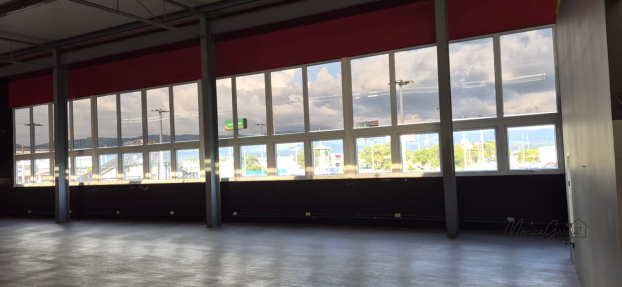 Espacioso Local Comercial de 1,305 m² en RENTA ¡excelente ubicación! — Local en Alquiler en Villa Nueva, Guatemala, Ciudad — foto 1 de 11