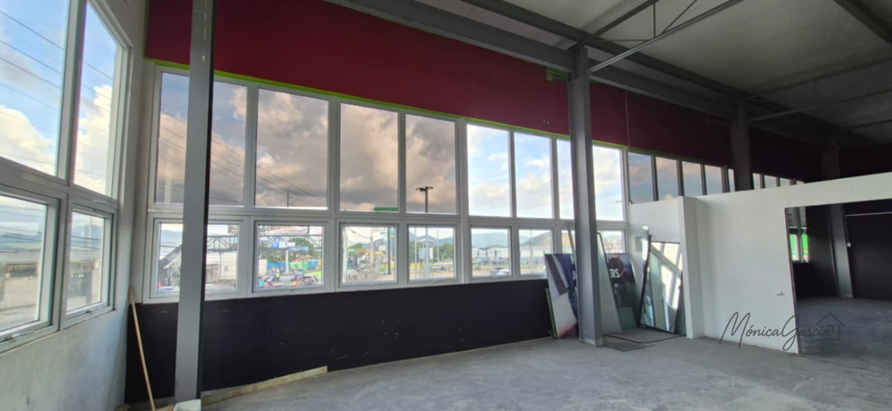 Espacioso Local Comercial de 1,305 m² en RENTA ¡excelente ubicación! — Local en Alquiler en Villa Nueva, Guatemala, Ciudad — foto 10 de 11