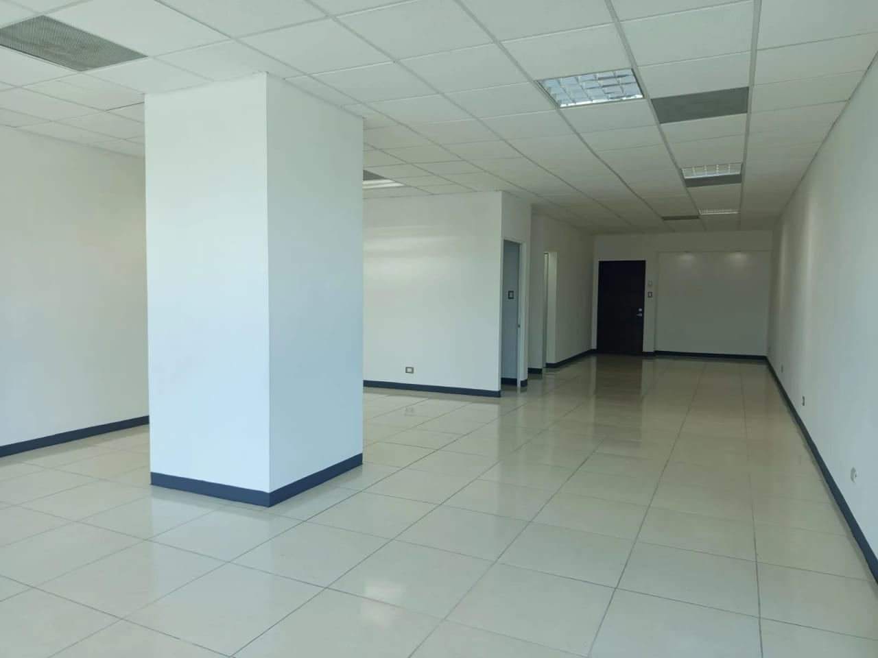 Oficina en renta en Zona Pradera, Zona 10 — Oficina en Alquiler en Zona 10, Guatemala, Ciudad — foto 11 de 17