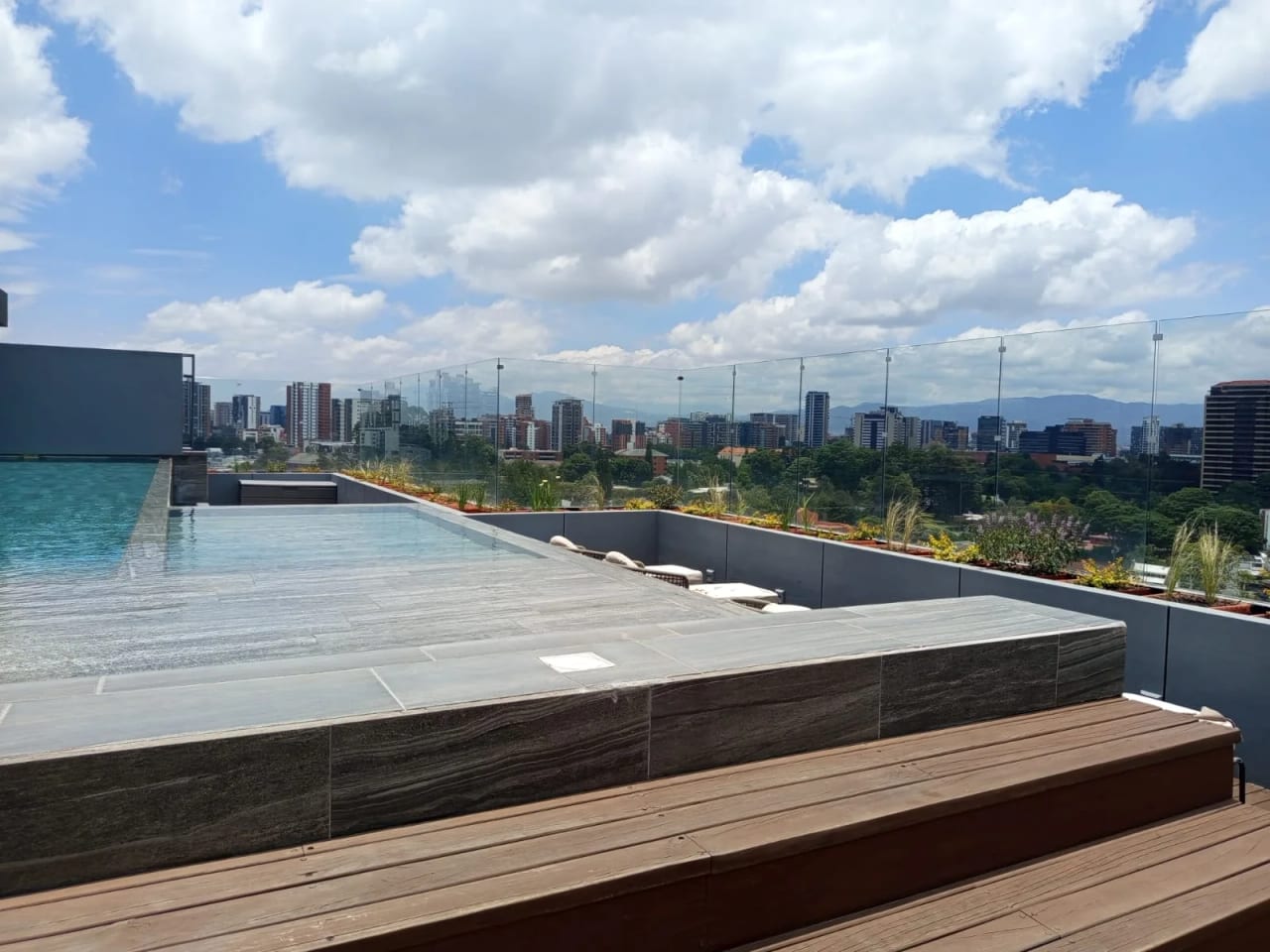 Apto Premium en Renta - Zona 15 | 3 Hab | Nivel 10 — Apartamento en Alquiler en Zona 15, Guatemala, Ciudad — foto 11 de 15