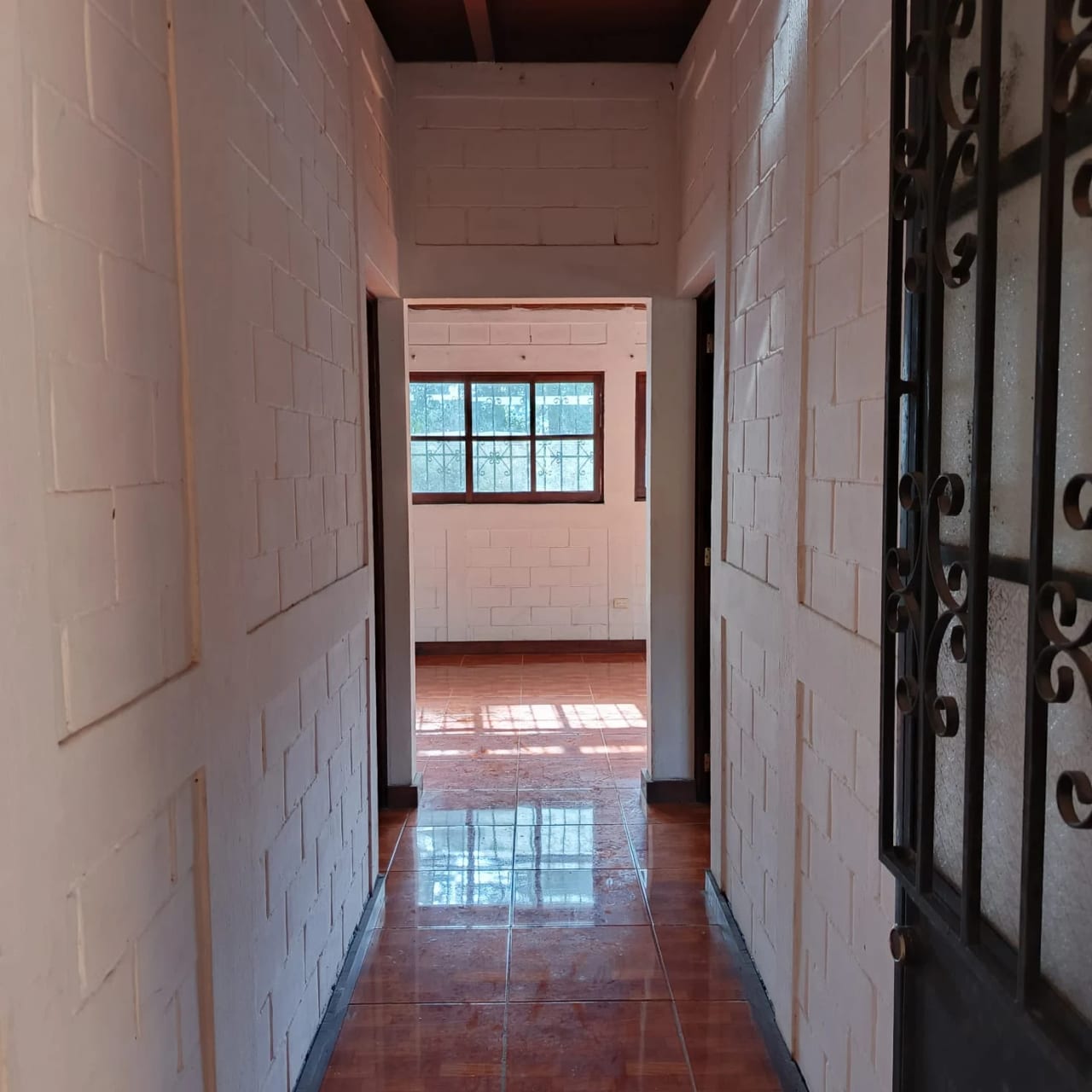 Terreno amplio con casa en CAES — Terreno en Venta en Granja Buenos Aires, Carretera a El Salvador, Guatemala, Ciudad — foto 4 de 17
