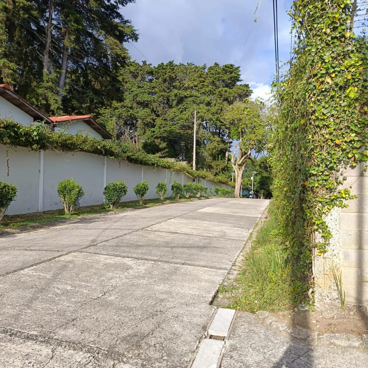 Terreno amplio con casa en CAES — Terreno en Venta en Granja Buenos Aires, Carretera a El Salvador, Guatemala, Ciudad — foto 2 de 17