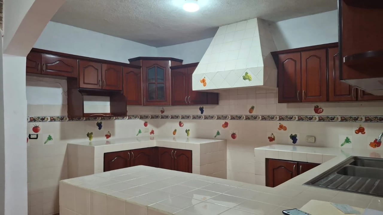 Casa En Venta Zona 18 — Casa en Venta en Zona 18, Guatemala, Ciudad — foto 7 de 10