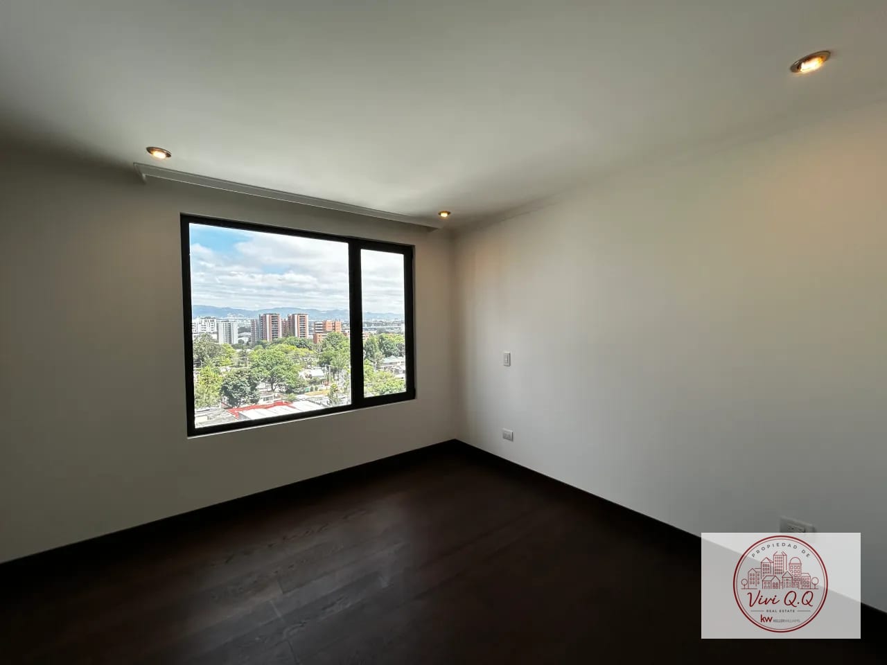 Dormitorio 3 — Apartamento Inteligente de Lujo en Renta Zona 14 — Apartamento en Alquiler en Ikonia, Zona 14, Guatemala, Ciudad — foto 7 de 17