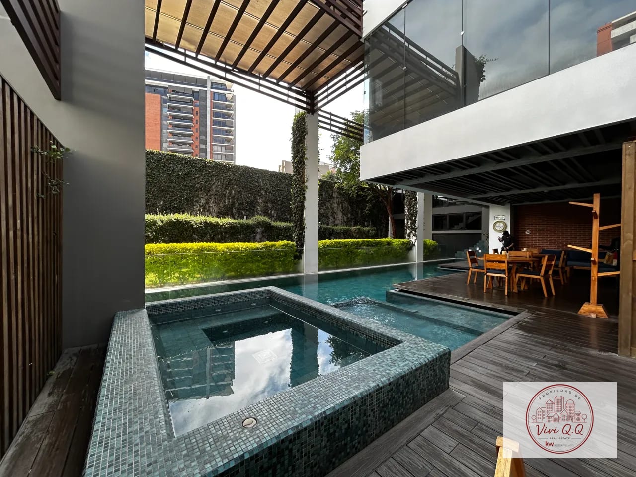 Piscina — Apartamento Inteligente de Lujo en Renta Zona 14 — Apartamento en Alquiler en Ikonia, Zona 14, Guatemala, Ciudad — foto 15 de 17