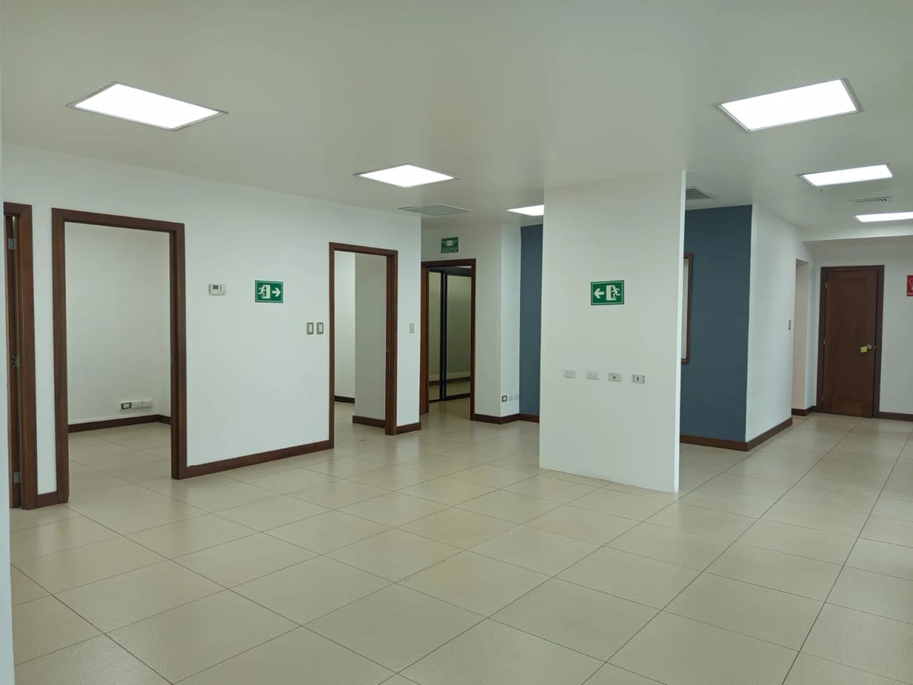 Se Renta Oficina en Edificio Avante Zona 15 — Oficina en Alquiler en Zona 15, Guatemala, Ciudad — foto 1 de 17