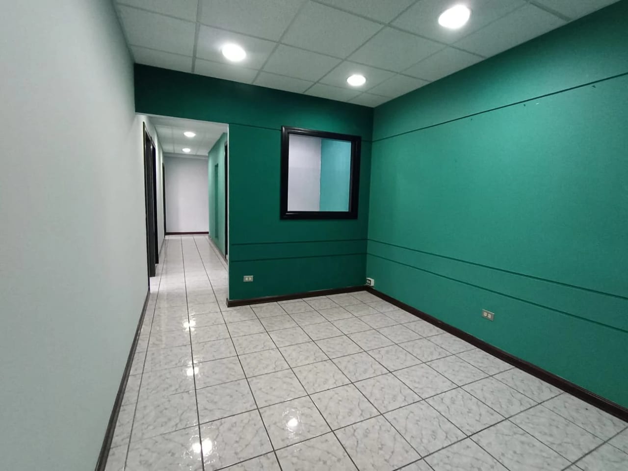Oficina en renta en zona 9 — Oficina en Alquiler en Zona 9, Guatemala, Ciudad — foto 3 de 11