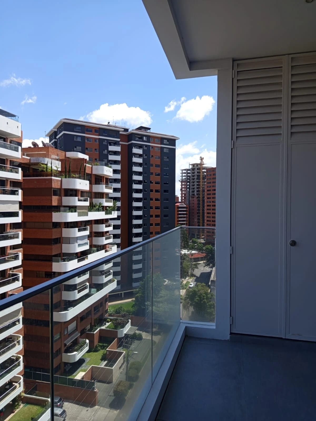 Apartamento en Renta y Venta en Zona 14 Dos Habitaciones — Apartamento en Alquiler en Zona 14, Guatemala, Ciudad — foto 5 de 17
