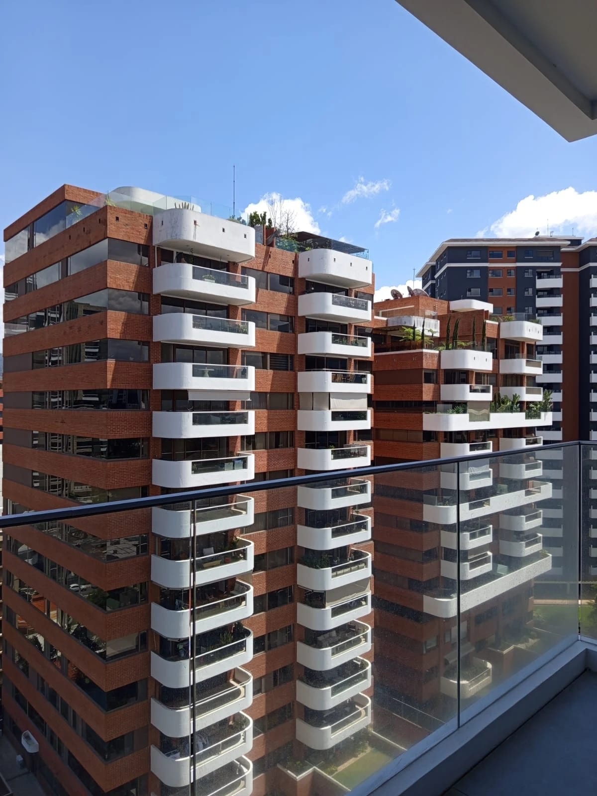 Apartamento en Renta y Venta en Zona 14 Dos Habitaciones — Apartamento en Alquiler en Zona 14, Guatemala, Ciudad — foto 6 de 17