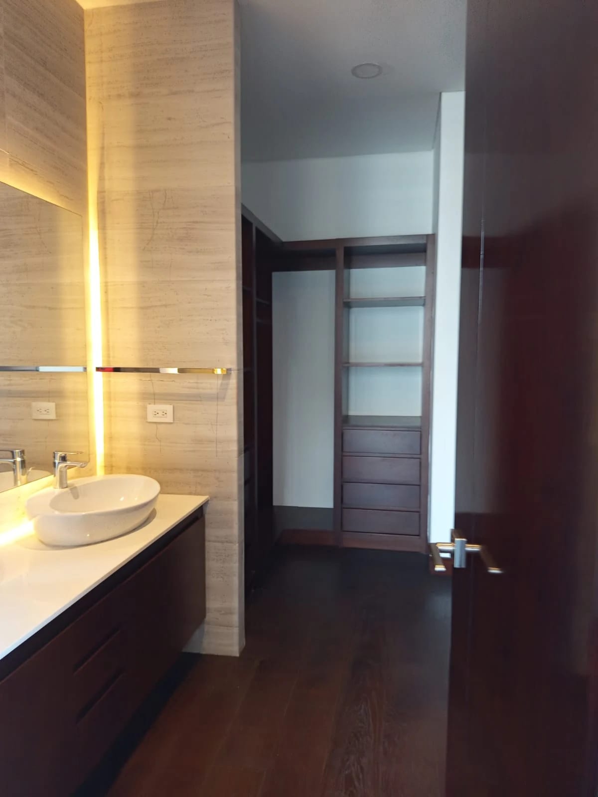 Apartamento en Renta y Venta en Zona 14 Dos Habitaciones — Apartamento en Alquiler en Zona 14, Guatemala, Ciudad — foto 14 de 17