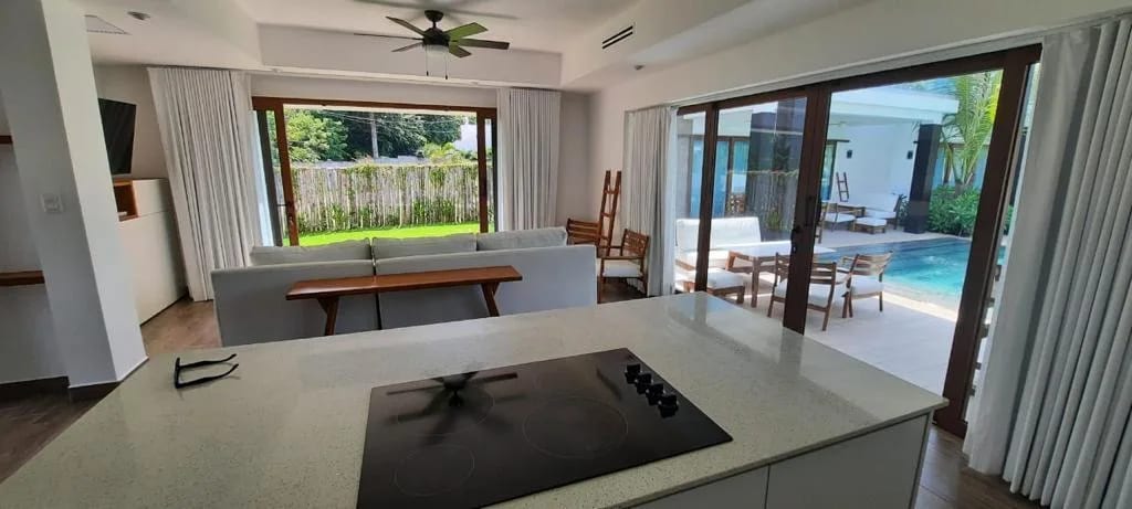 Cocina — Exclusiva Villa de Descanso en Residencial La Mar, Monterrico — Casa vacacional en Venta en Taxisco, Santa Rosa — foto 2 de 9