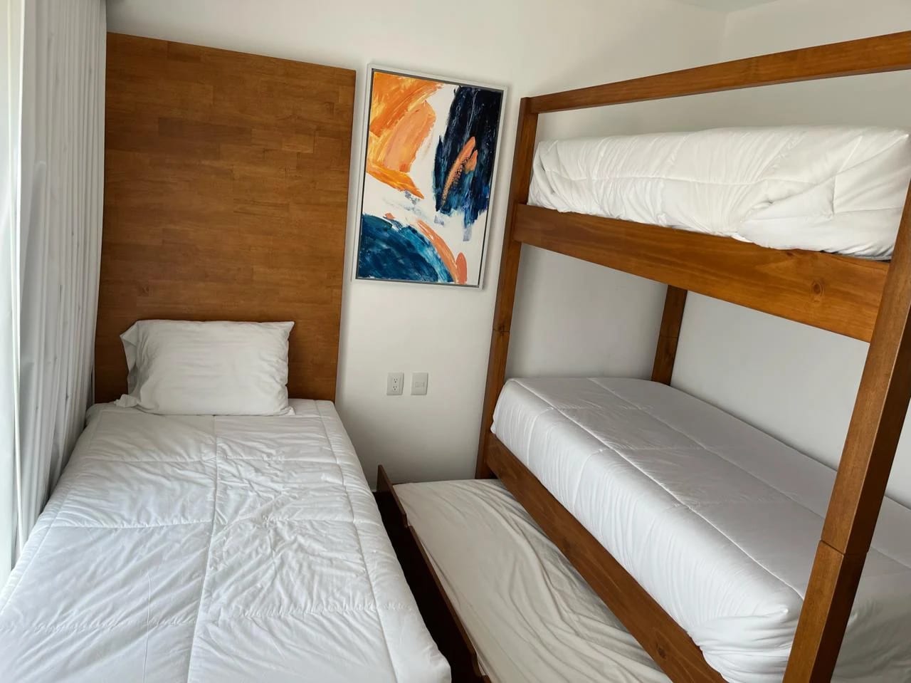 Dormitorio 2 — Exclusiva Villa de Descanso en Residencial La Mar, Monterrico — Casa vacacional en Venta en Taxisco, Santa Rosa — foto 8 de 9