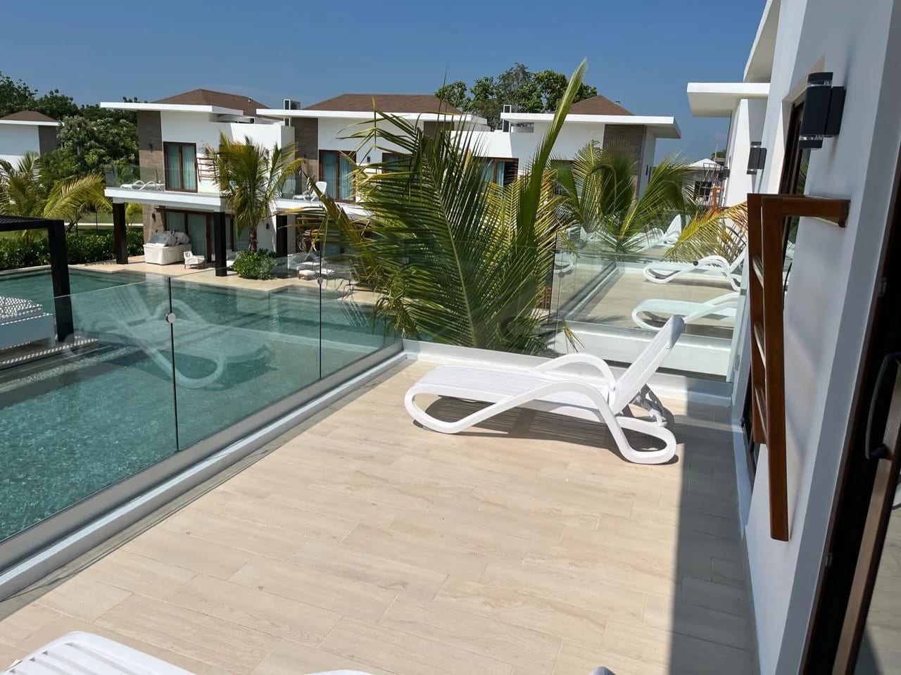 Dormitorio principal — Exclusiva Villa de Descanso en Residencial La Mar, Monterrico — Casa vacacional en Venta en Taxisco, Santa Rosa — foto 9 de 9